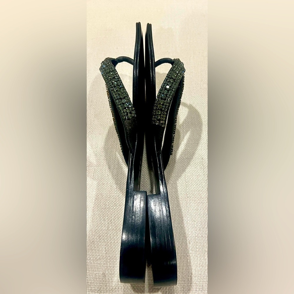 Pelle Moda leather sandals with metal accent, size 8 1/2 - Picture 3 of 16